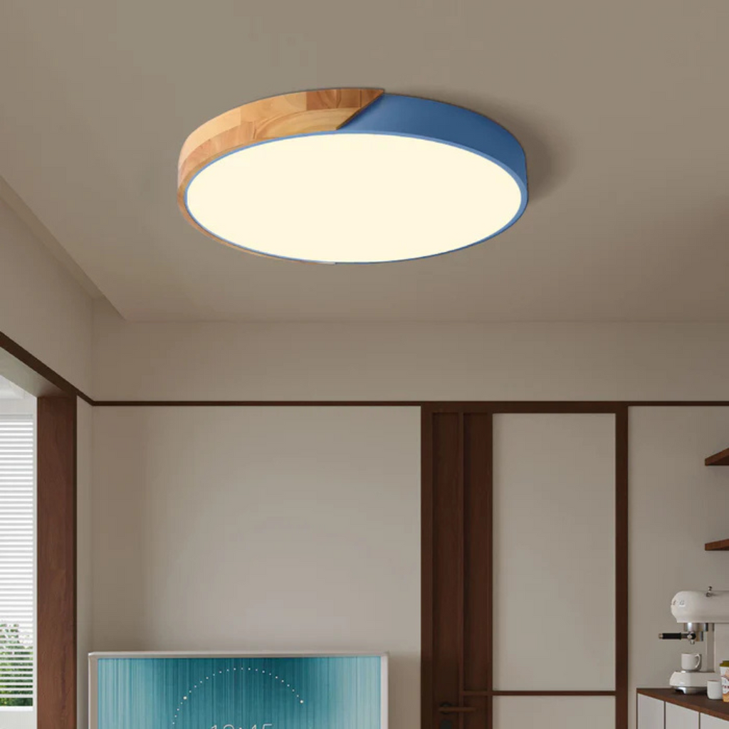 LED-Deckenleuchte aus Holz