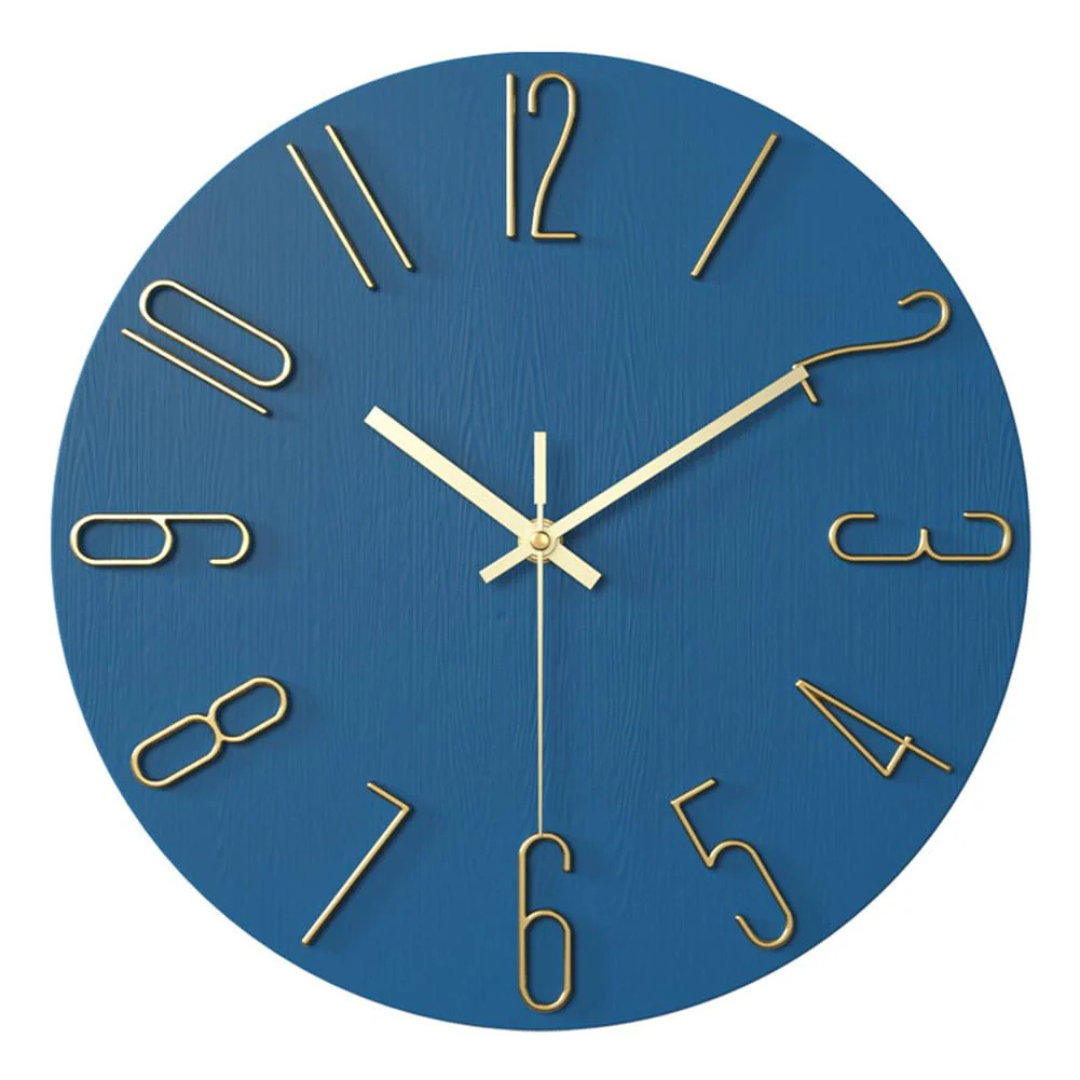 Edle Wanduhr in Gold