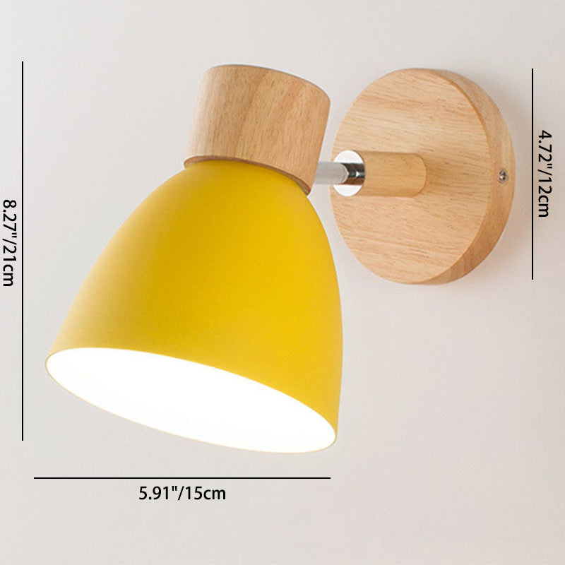 Minimalistische Holz-Wandleuchte