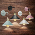 Geölte Metall-Wandlampe