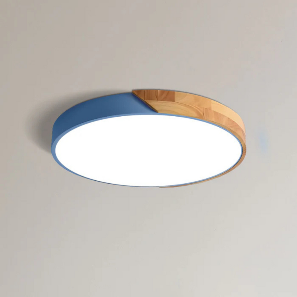 LED-Deckenleuchte aus Holz