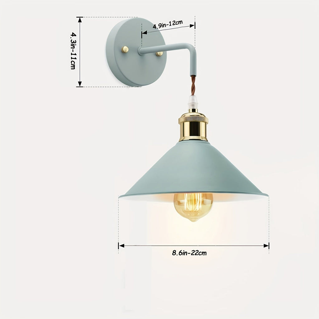 Geölte Metall-Wandlampe