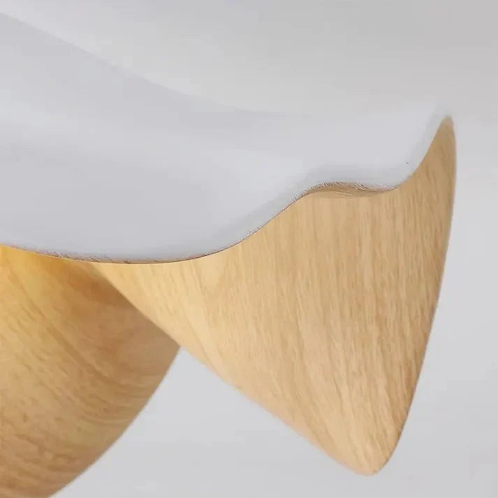 Lotus-Deckenleuchte aus Holz