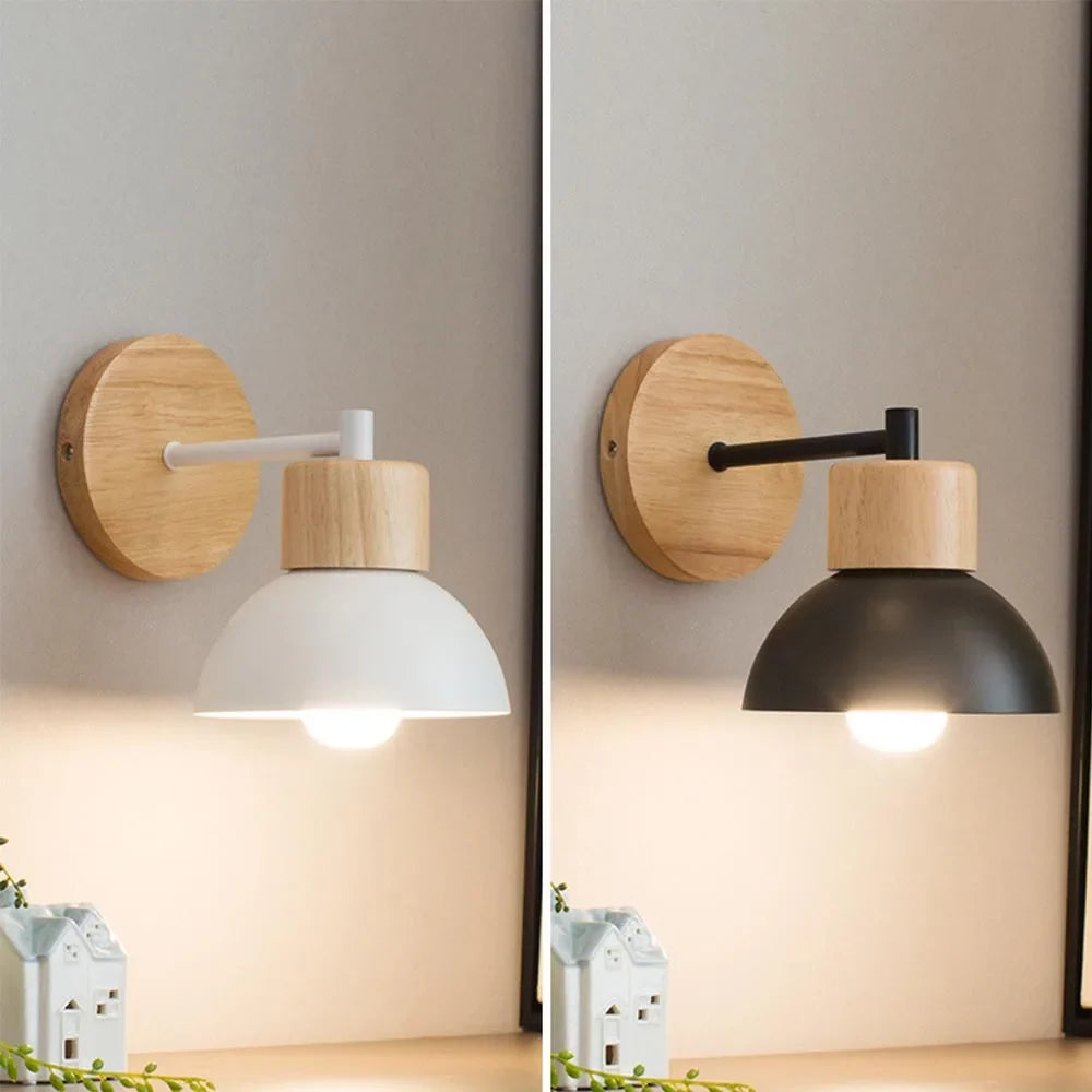 Wandlampe aus Holz und Metall