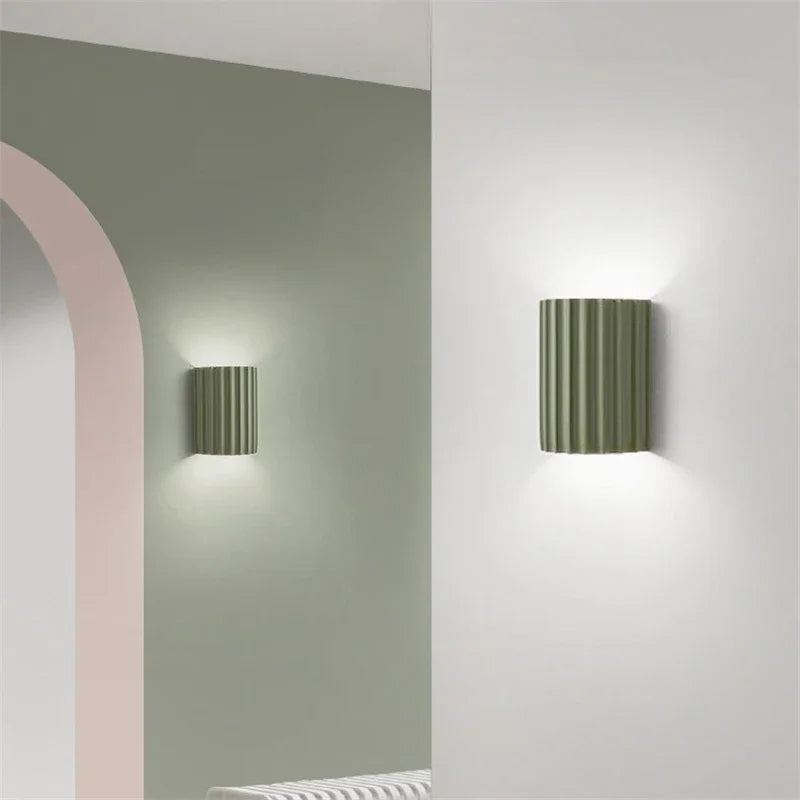 Nordische Harz-Wandlampe