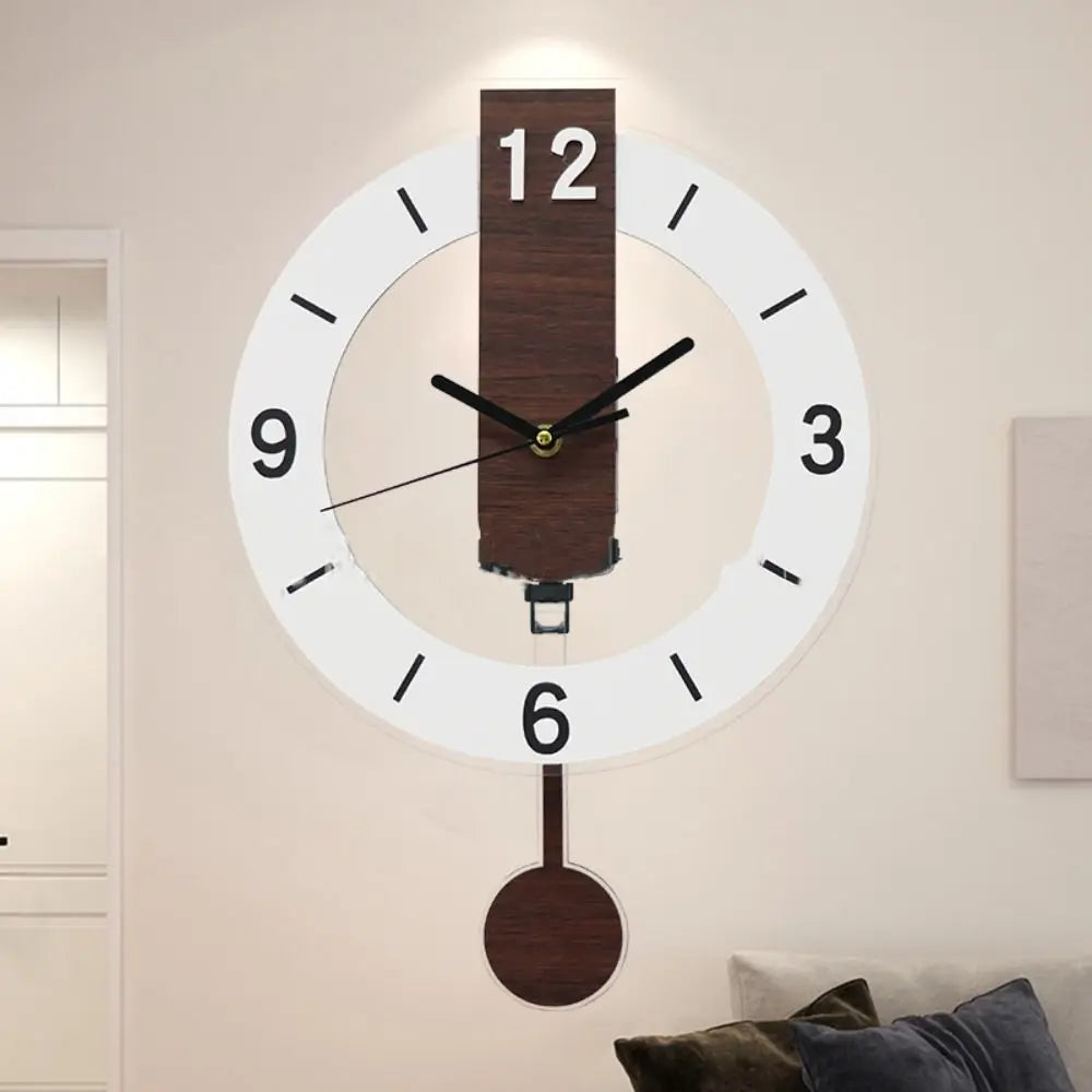 Minimalistische Pendeluhr
