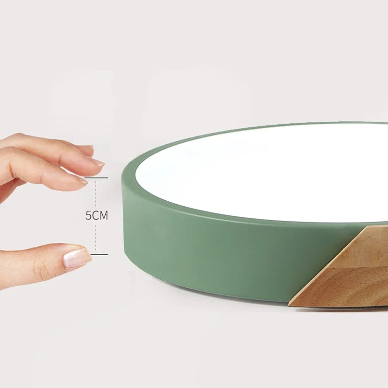LED-Deckenleuchte aus Holz