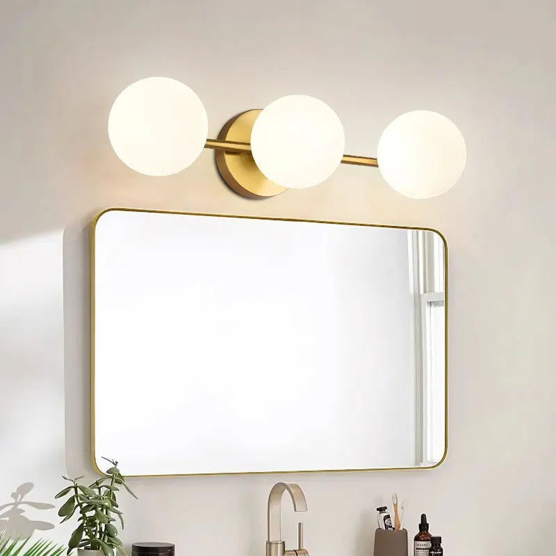 Dreifach Glas-Kugel-Wandlampe