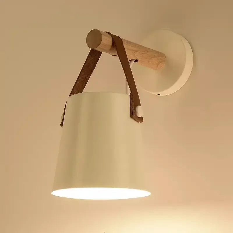 Holz-Leder Wandlampe