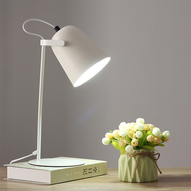 Nordic Metal LED-Schreibtischlampe