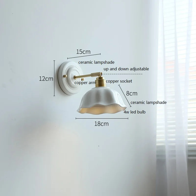 Creme Keramik-Wandlampe
