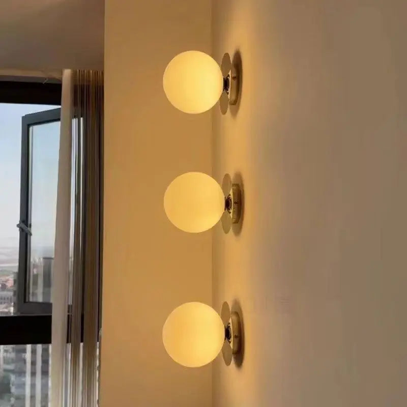 Nordic Globe Glas-Wandlampe
