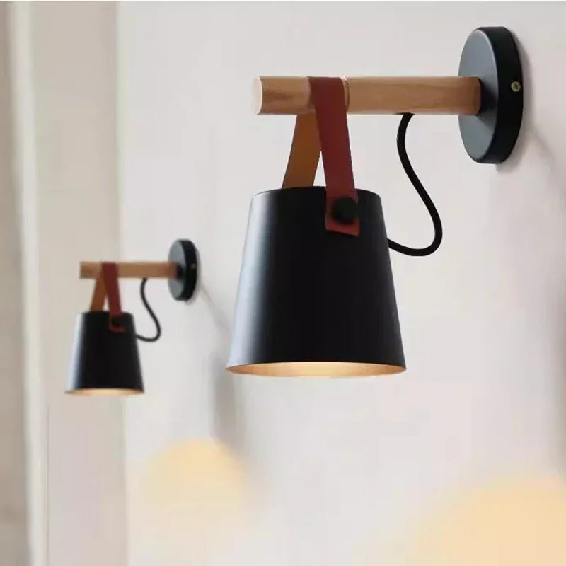 Holz-Leder Wandlampe