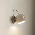 Creme-Wandlampe mit Kuppel