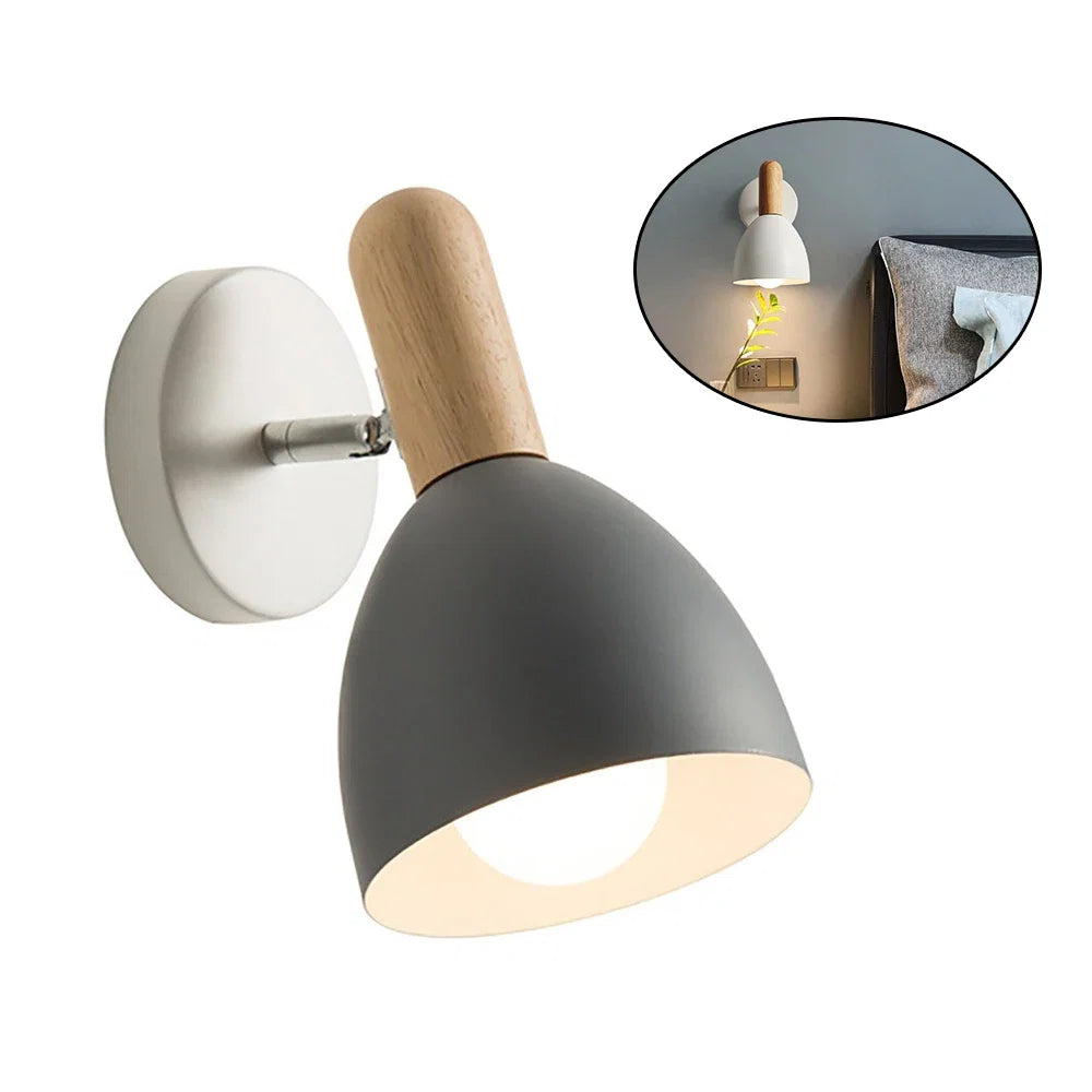 Verstellbare Holz-Wandlampe