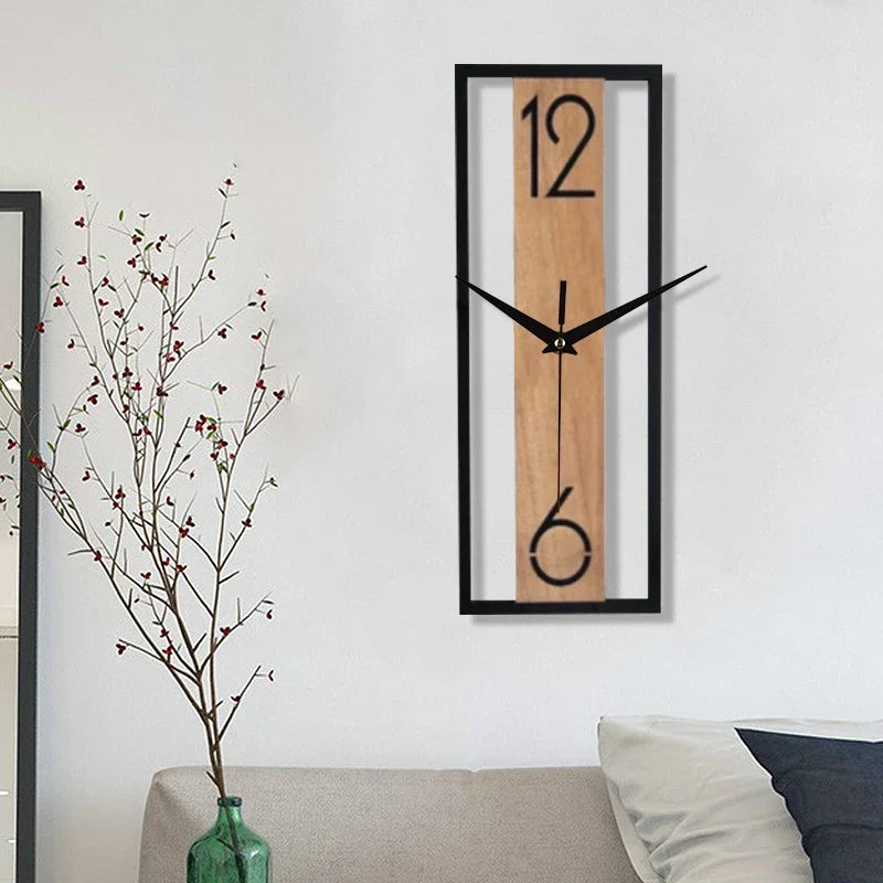 Rechteckige Wanduhr aus Holz