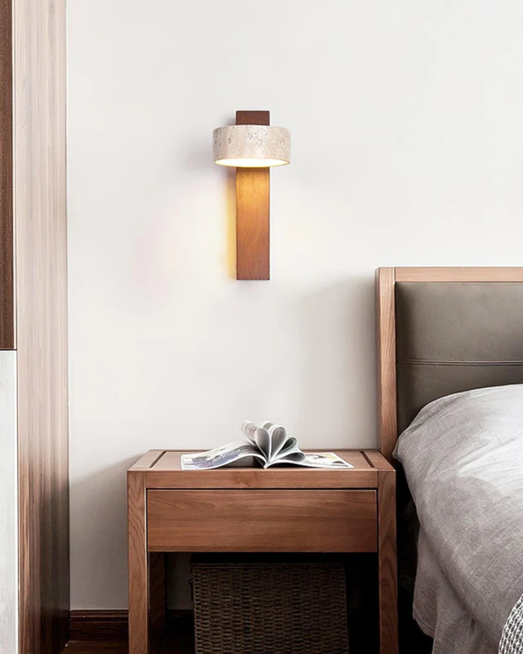 Travertin-Wandlampe
