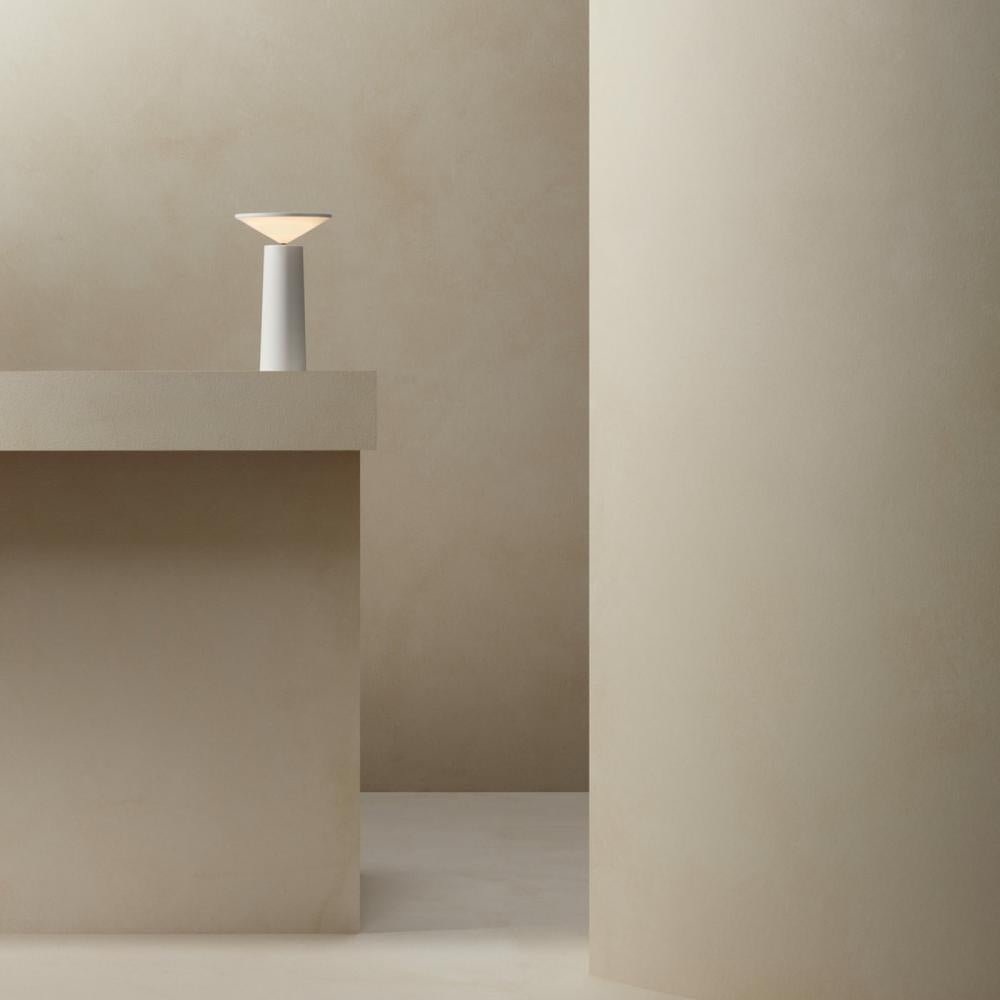 Aurora Libra Tischlampe