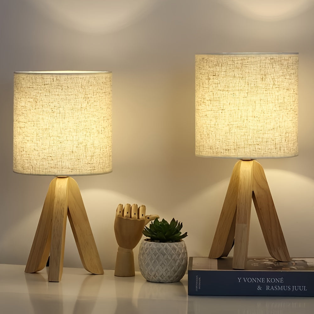 Holz-Dreibein-Tischlampe