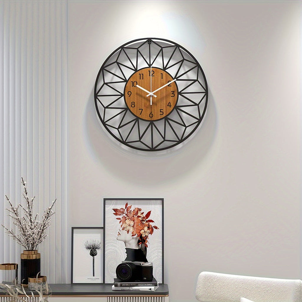 Metall-Wanduhr mit Holzkern