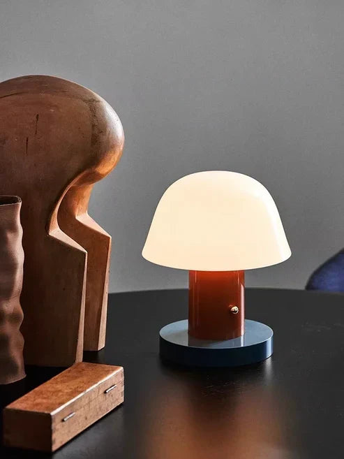 Pilz-Tischlampe mit Akku