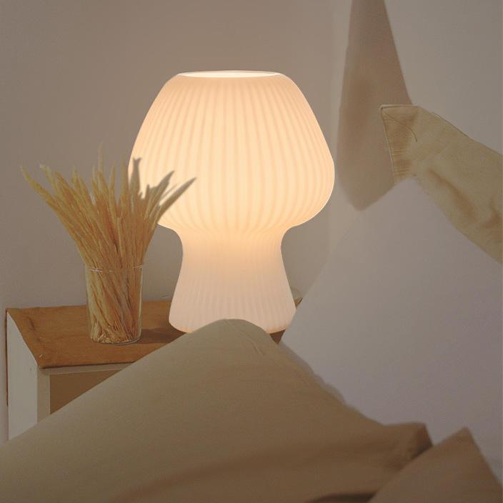 Gerippte Glas-Pilzlampe